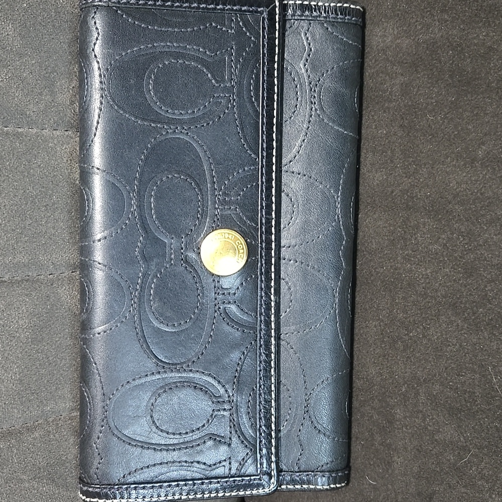 COACH Vintage Leather Stitched C Continental Wallet Black